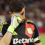 阿媒：大马丁收到来自曼联和巴萨的报价，他想要继续参加欧冠